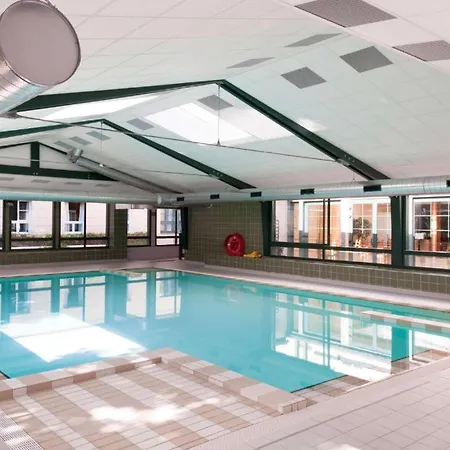 Apartment Disneyland Familial Avec Piscine Interieur Chauffe, Parking Gratuit A 5 Minutes Des Parcs *