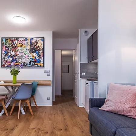 Disneyland Familial Avec Piscine Interieur Chauffe, Parking Gratuit A 5 Minutes Des Parcs