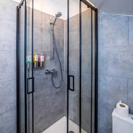 Disneyland Familial Avec Piscine Intérieur Chauffé, Parking Gratuit A 5 Minutes Des Parcs