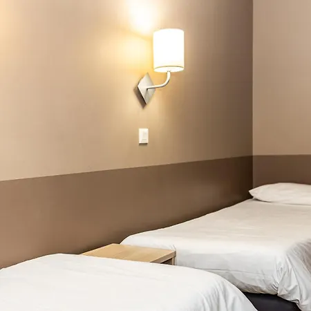 Disneyland Familial Avec Piscine Intérieur Chauffé, Parking Gratuit A 5 Minutes Des Parcs * Serris